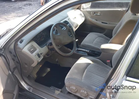 1998 Honda Accord Lx из США, поврежденный, VIN 1HGCG5643WA145621